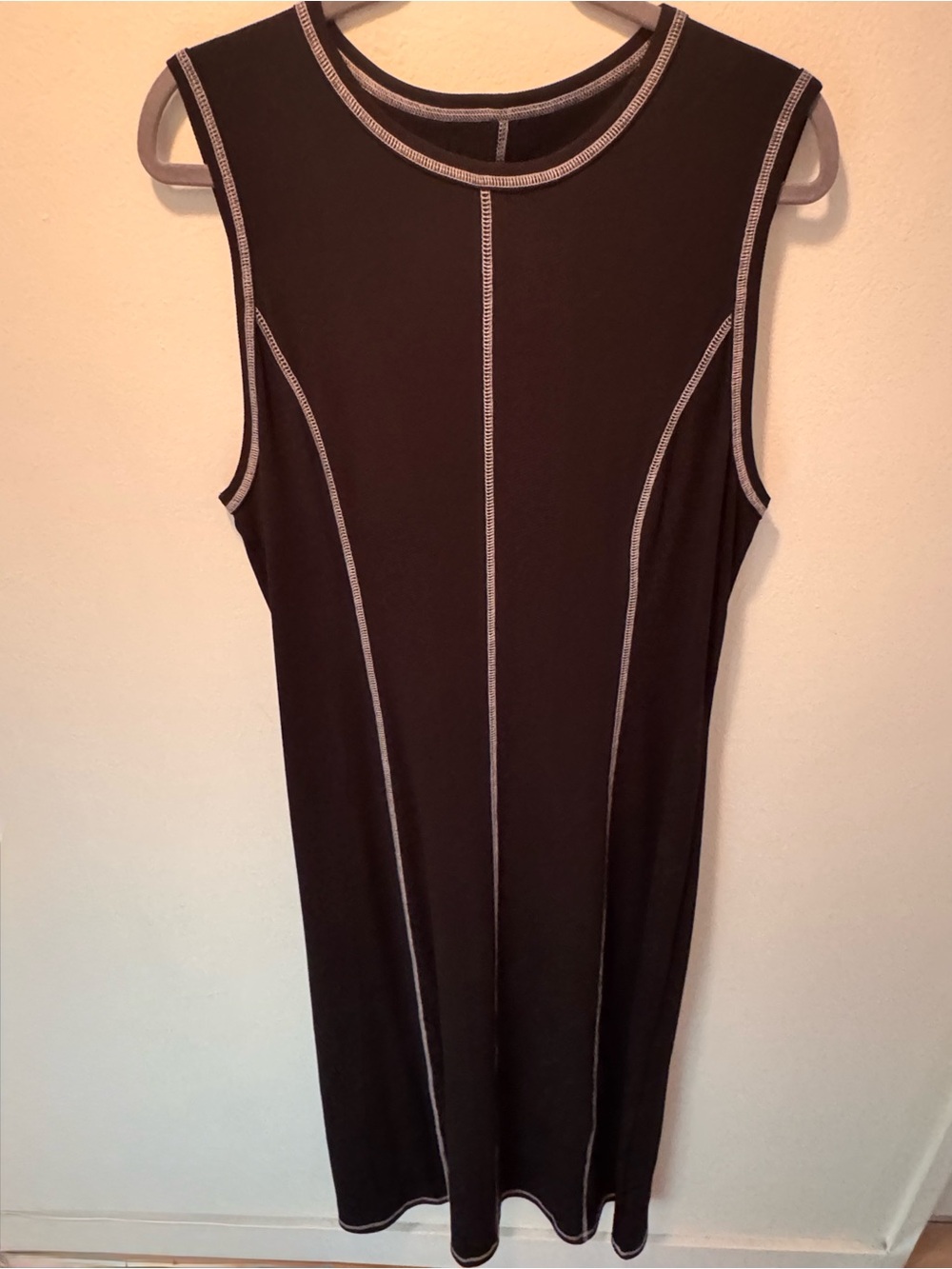 Sleeveless Black Bodycon Dress with Contrast Stitching - Size 2X